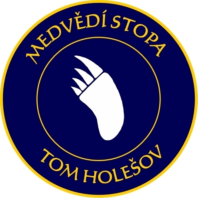 TOM Medvědí stopa - logo